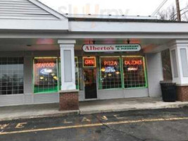 Alberto's food