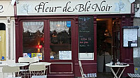 Fleur De Ble Noir inside