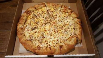 All American Pizza food