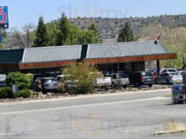 Carmike Inc/ Black Bear Diner outside