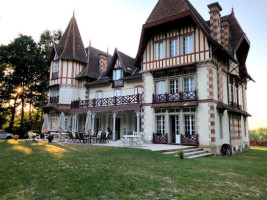 Manoir De Sornat outside