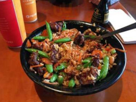 Pei Wei Asian Dinner food