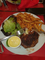 L'atelier Burger Grill food