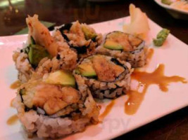 Raku Sushi food