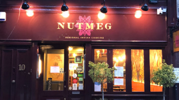 Nutmeg outside