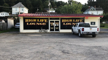 High Life Lounge outside