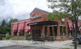 Applebee's Grill outside