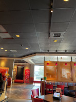 Red Robin Gourmet Burgers And Brews inside