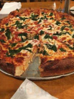 Macerola's Pizza Gram Plus food