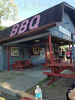 Wheelan's Barbecue Shack food