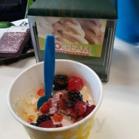 Picoberry Frozen Yogurt food