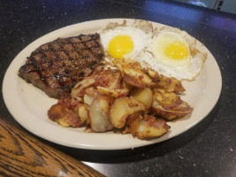 Cleveland Pub Grill inside