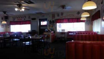 Boss Hogg's Country Kitchen inside