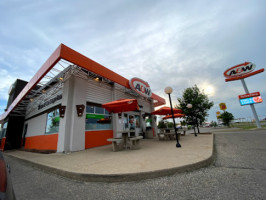 A&W outside