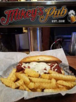 Mikey's Pub food