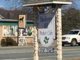 Blueberry Hill Market Cafe outside