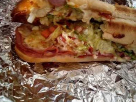 Avilla Pizza Subs food