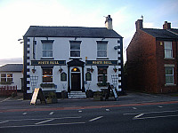 The White Bull outside