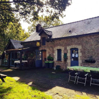 Le Moulin De Pont Samoël outside