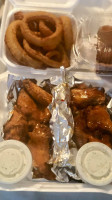 Smokin Wings food