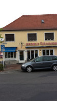 Zogi's Konditorei-cafe Und Eisdiele outside