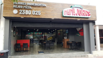 Papa John's Pizza inside