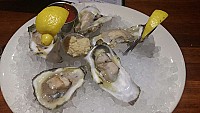 Pearl's Oyster Bar food