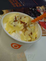 Orange Leaf Frozen Yogurt food