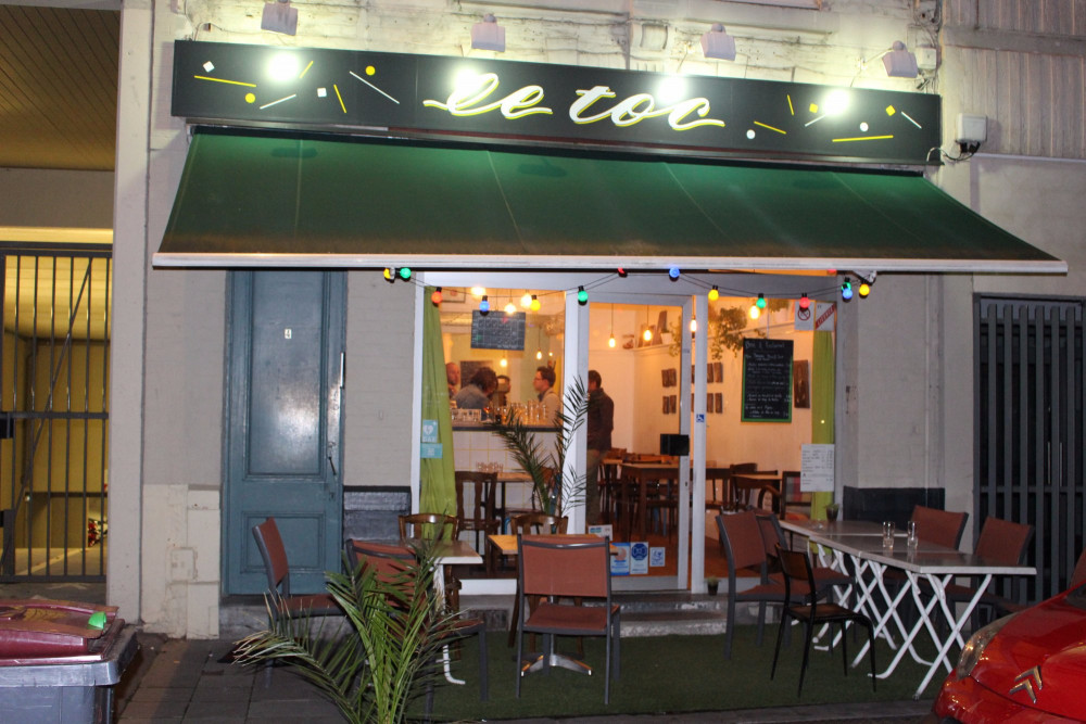 restaurant image