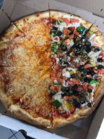 Antonio’s Pizza food