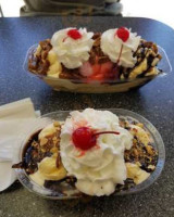 Braum's Ice Cream Dairy Store food