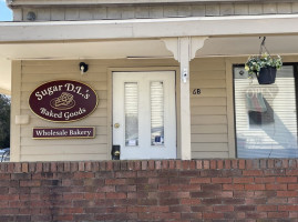 Sugar D.l. 's Baked Goods outside