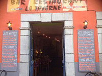 La Taverne Chez Regis outside