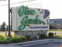 Olive Garden Pleasant Prairie outside