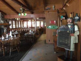 Vincent Hill Station Saloon inside