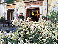 Caffe Telesio inside