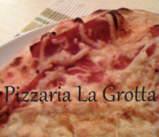 Pizzeria La Grotta food