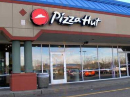 Pizza Hut outside