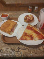 Branchinelli's Pizza food