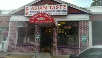 Asian Taste outside