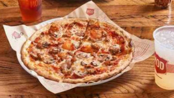 Mod Pizza food