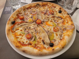 6#42 Pizzeria food