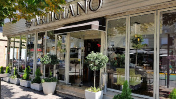 Artigiano outside