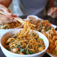 Mama Fu's food