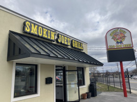 Smokin Joe's Grill food