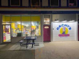 Archy’s Sweet Treats On 2nd Street inside