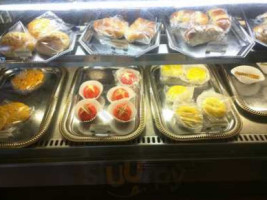 Yong Jin Asian Bakery food