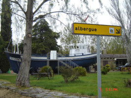 Albergue Doshaches outside