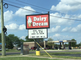 Dairy Dream outside