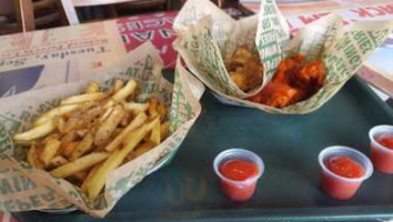 Wingstop food